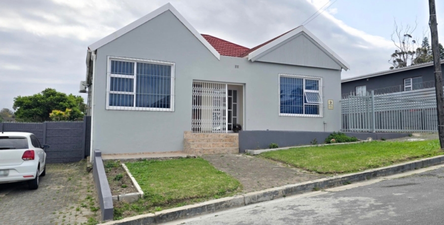 3 Bedroom Property for Sale in Berea Eastern Cape